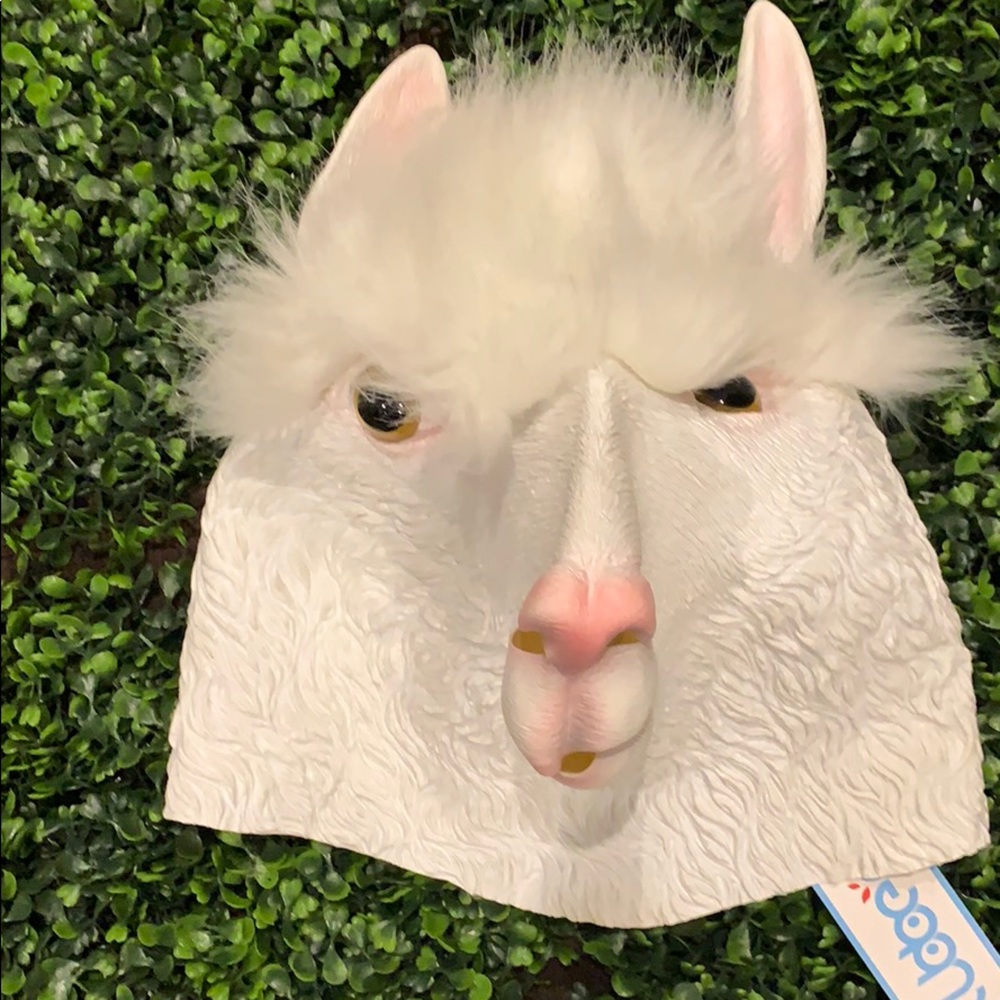 Llama or Alpaca?- YOU DECIDE? Mask Halloween NWT